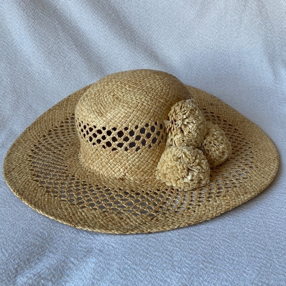 Chico’s Straw Sun Hat OS with Pom-Pom details - Picture 3 of 6